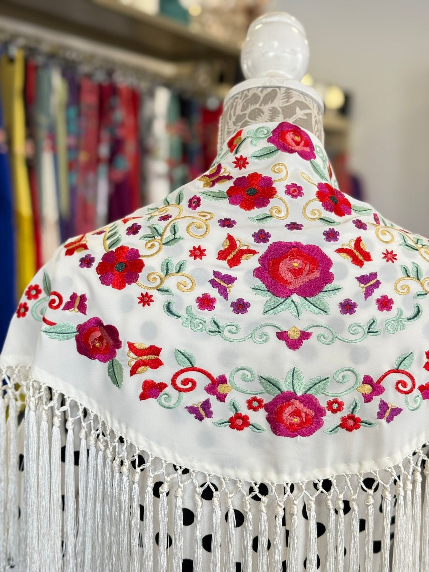 Manton Maria mediano blanco roto