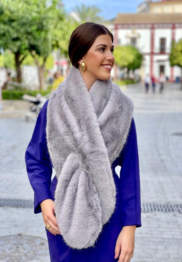 Estola Peluche Gris