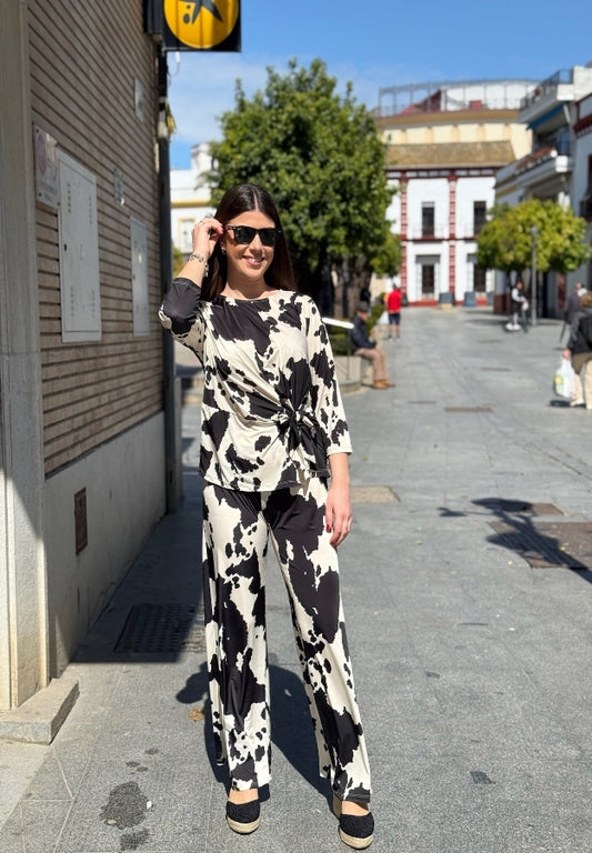 Conjunto blusa y pantalón Estampado Negro