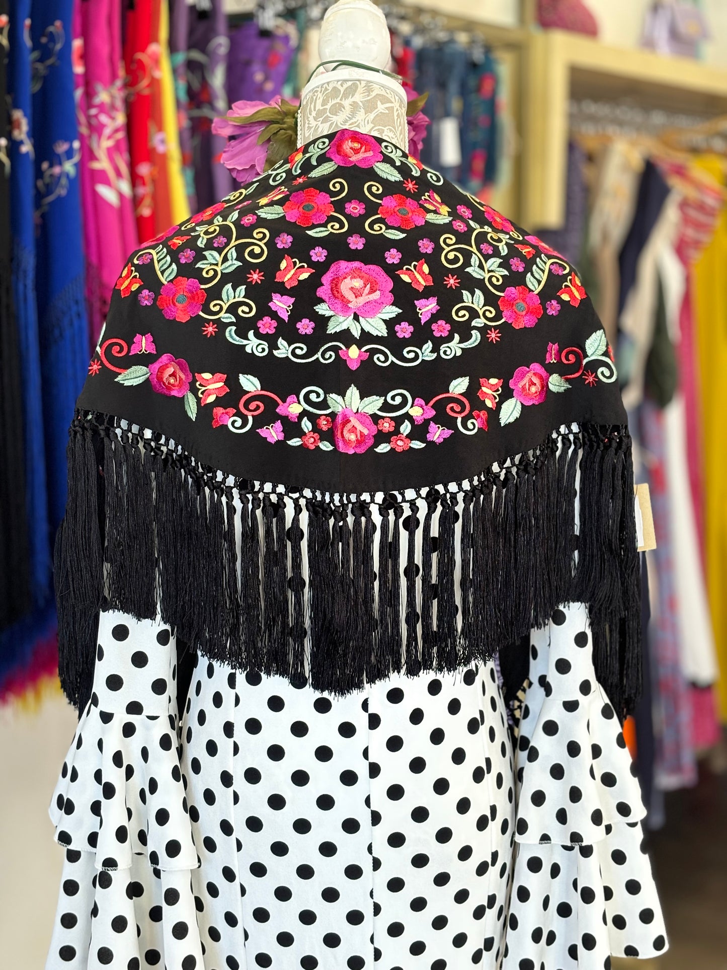 Mantón María mediano negro