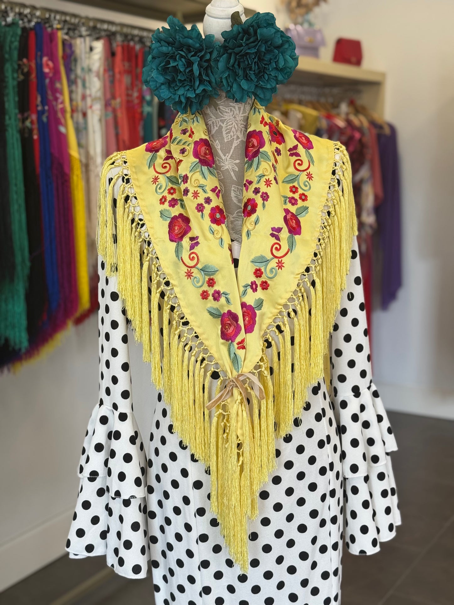 Manton Maria amarillo