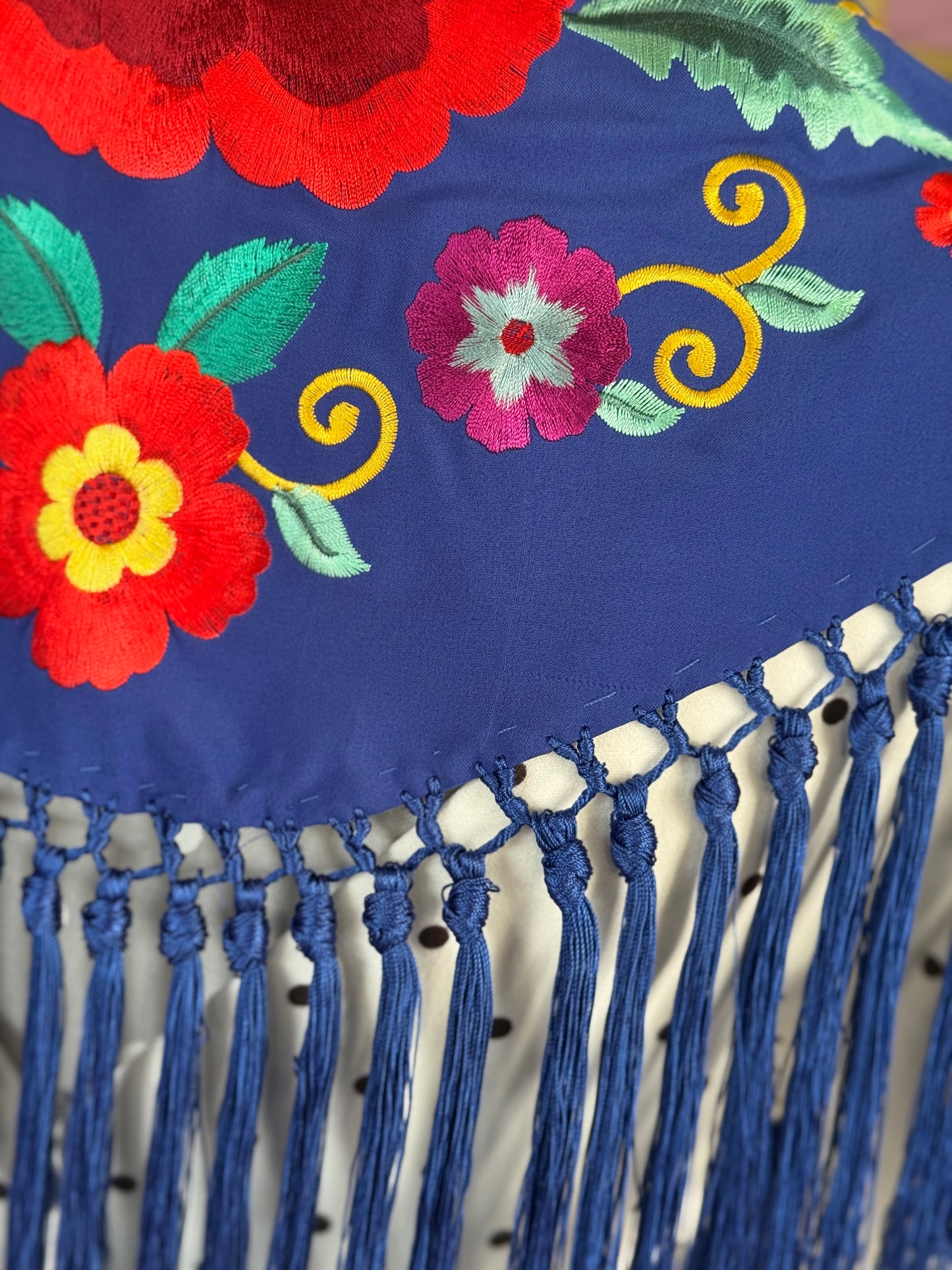Mantón Celia azul klein