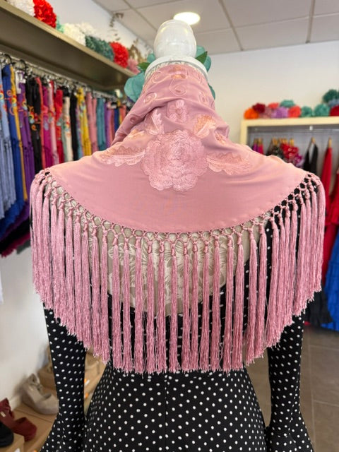 Mantón María al tono rosa bebé