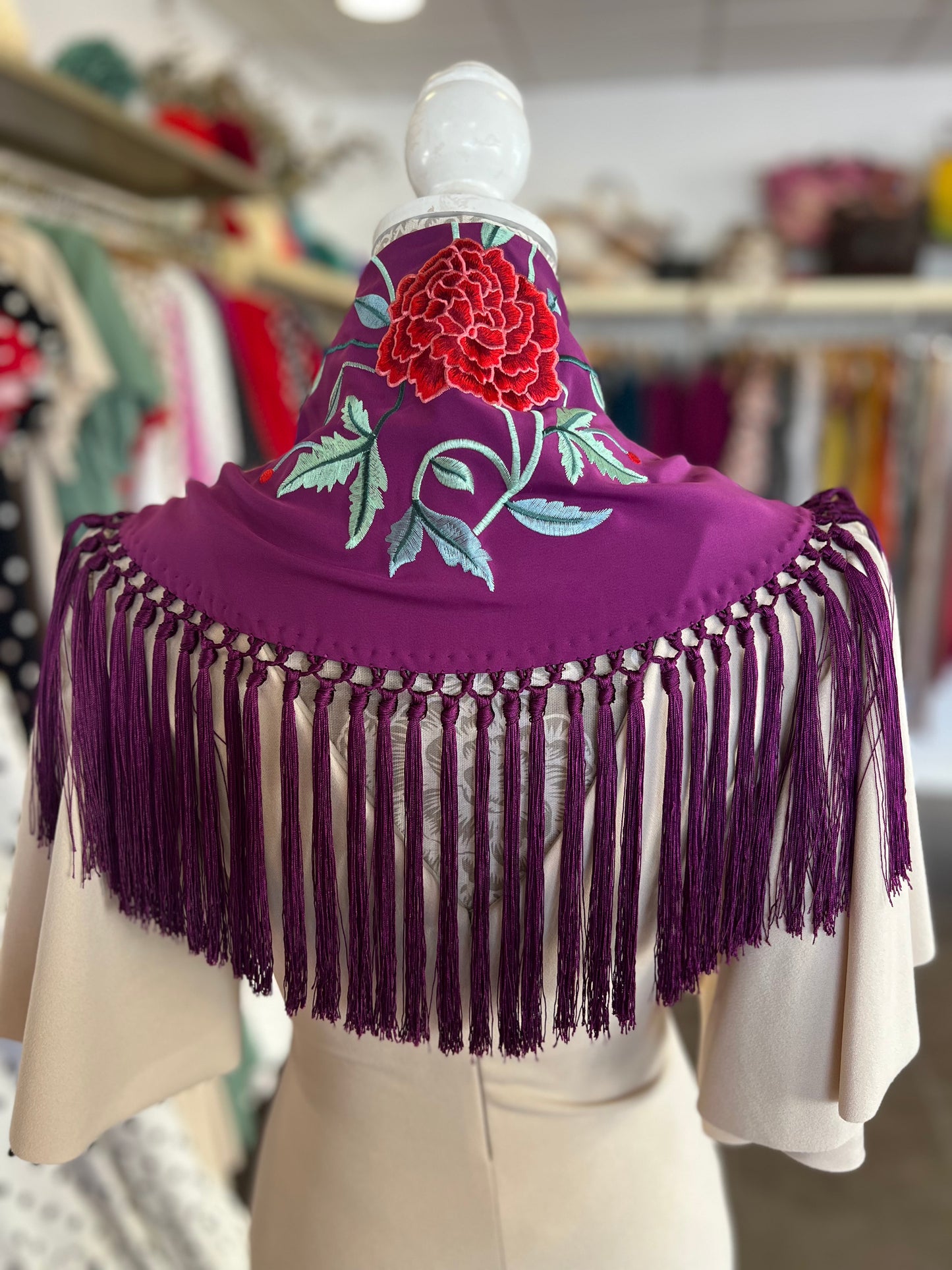 Mantón Clavel Berenjena