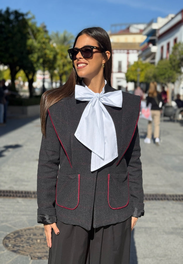 Chaqueta Lorena Gris y Burdeos