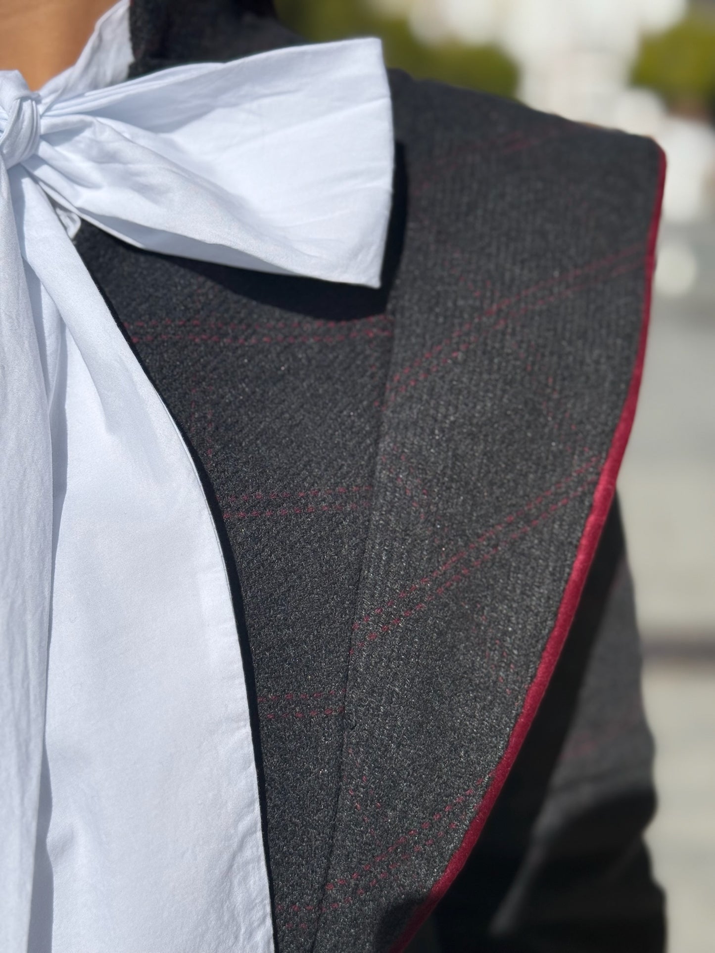 Chaqueta Lorena Gris y Burdeos