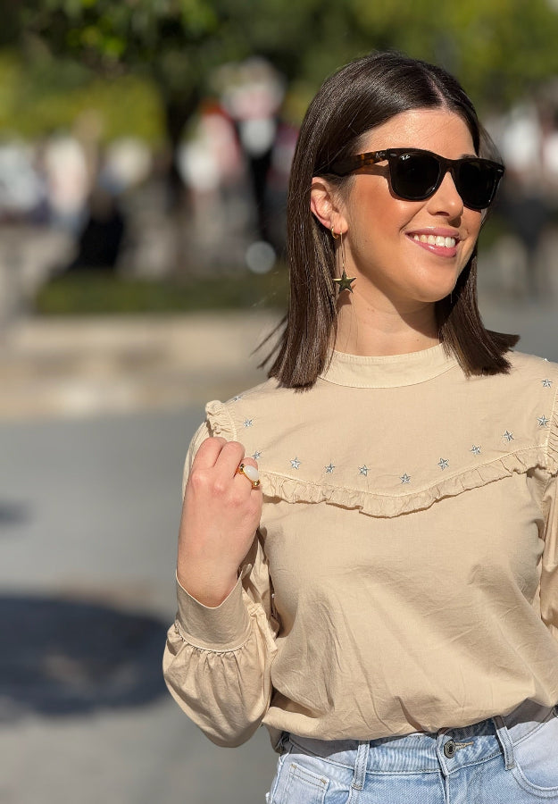 Blusa estrellas beige