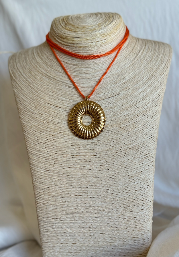 Collar cuerda naranja