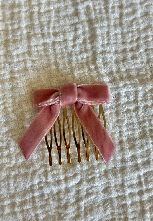 Peinecillo lazo terciopelo rosa