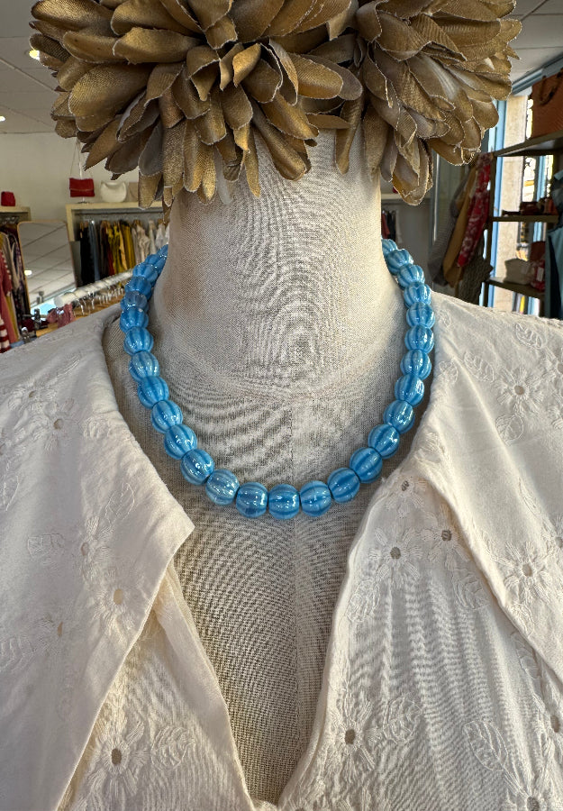 collar bolas turquesa