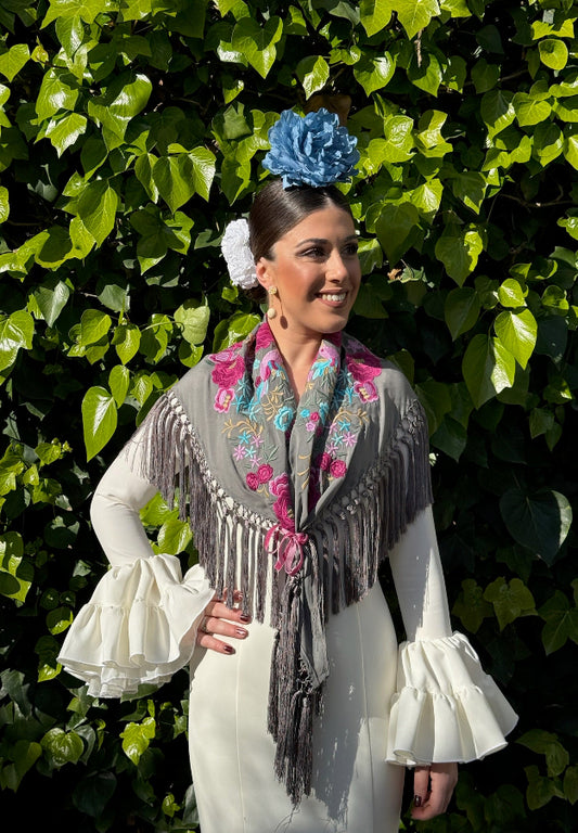 Mantón Cayetana gris
