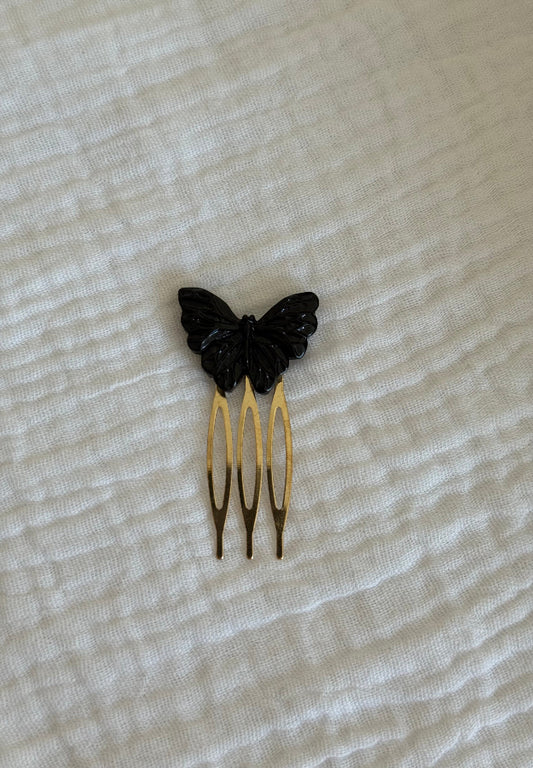 Peinecillo mariposa pequeña negra