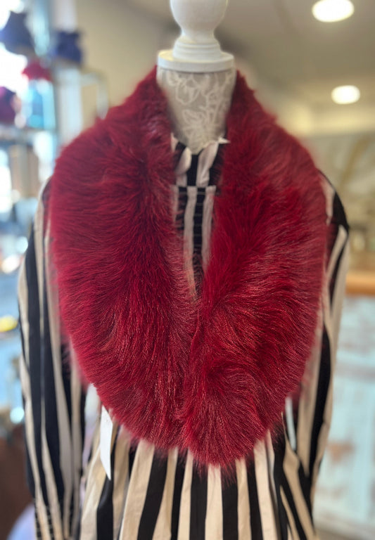 Cuello Pequeño Burdeos