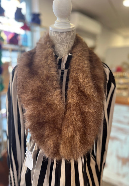 Cuello Pequeño Camel