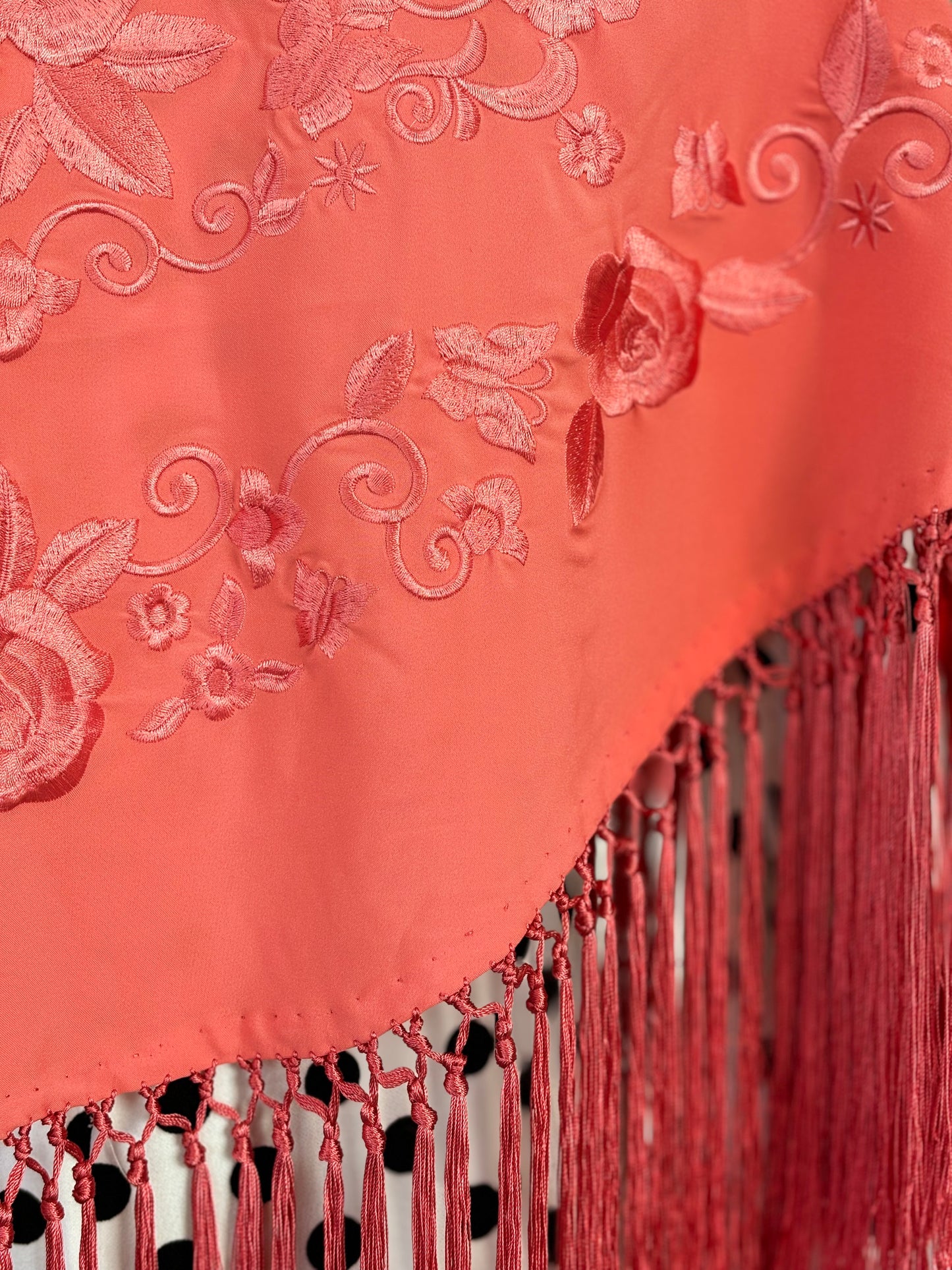 Mantón Rocío coral