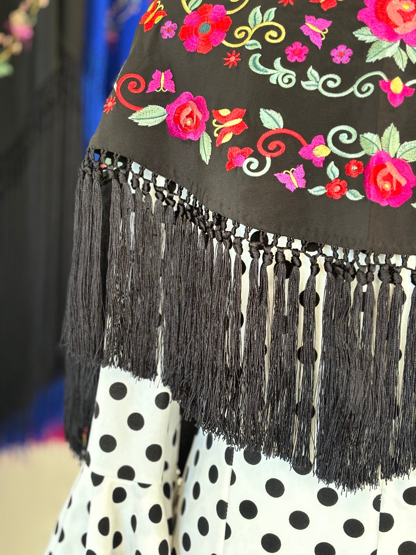 Mantón María mediano negro