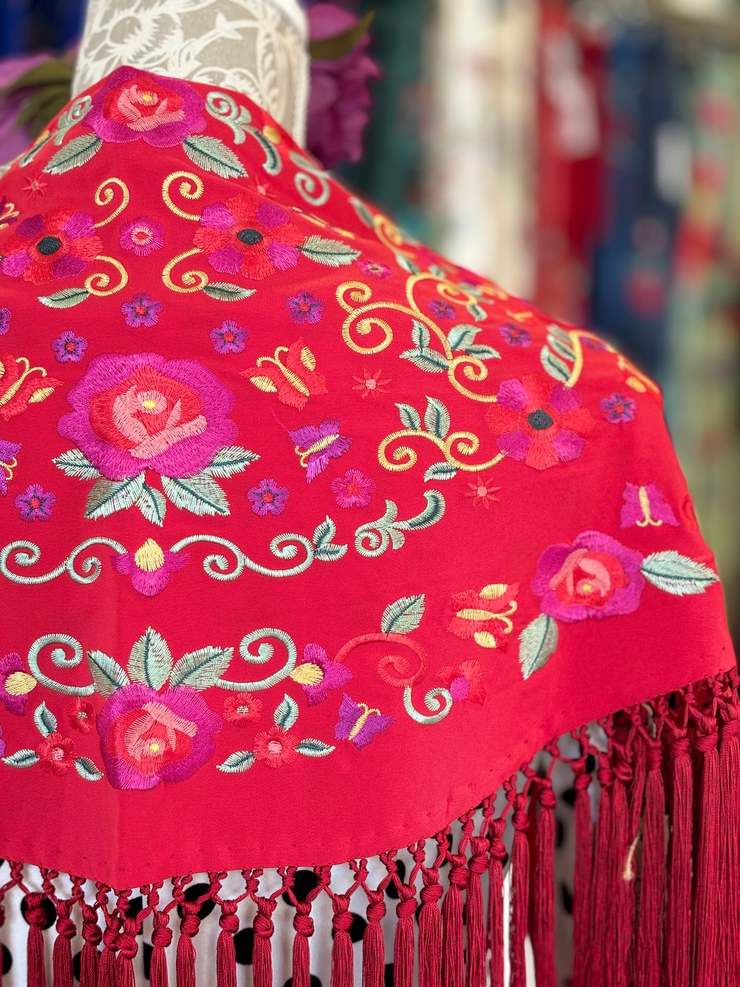 Mantón María mediano rojo