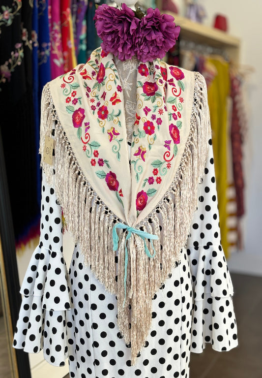 Mantón María mediano beige tostado
