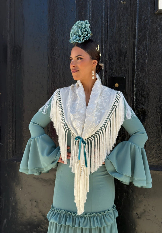 Mantón María al tono blanco roto