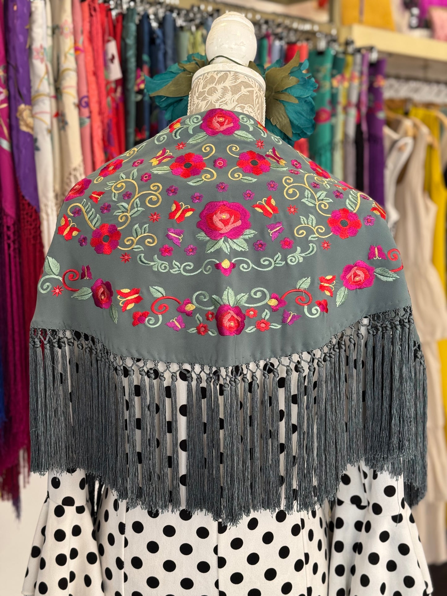Mantón María mediano verde seco
