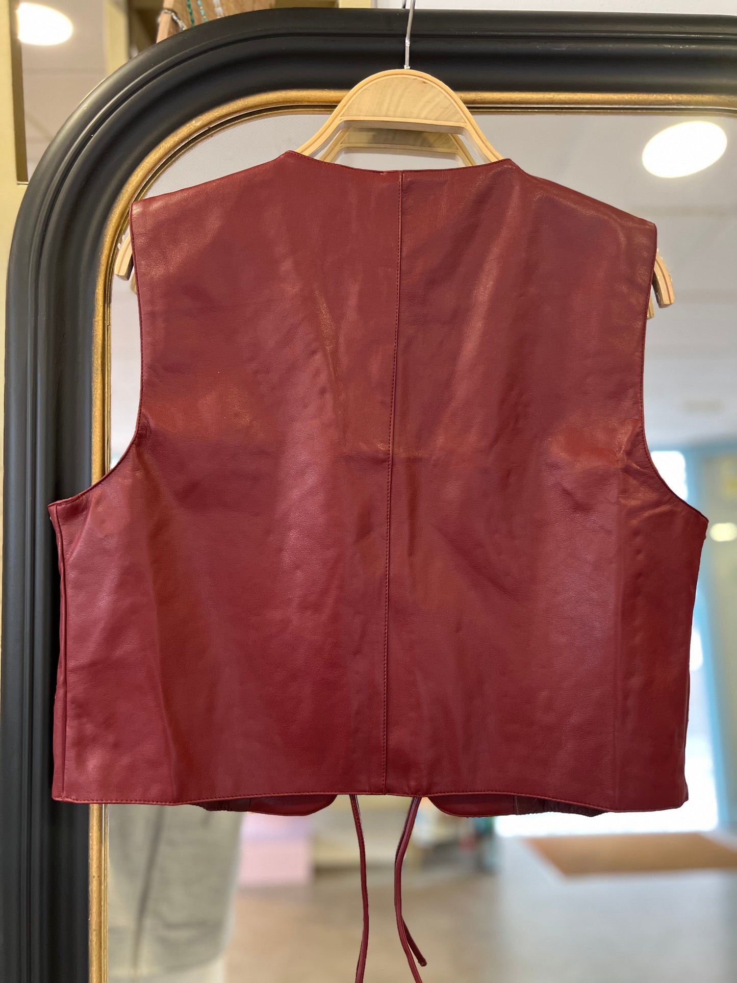 Chaleco Bordado Burdeos