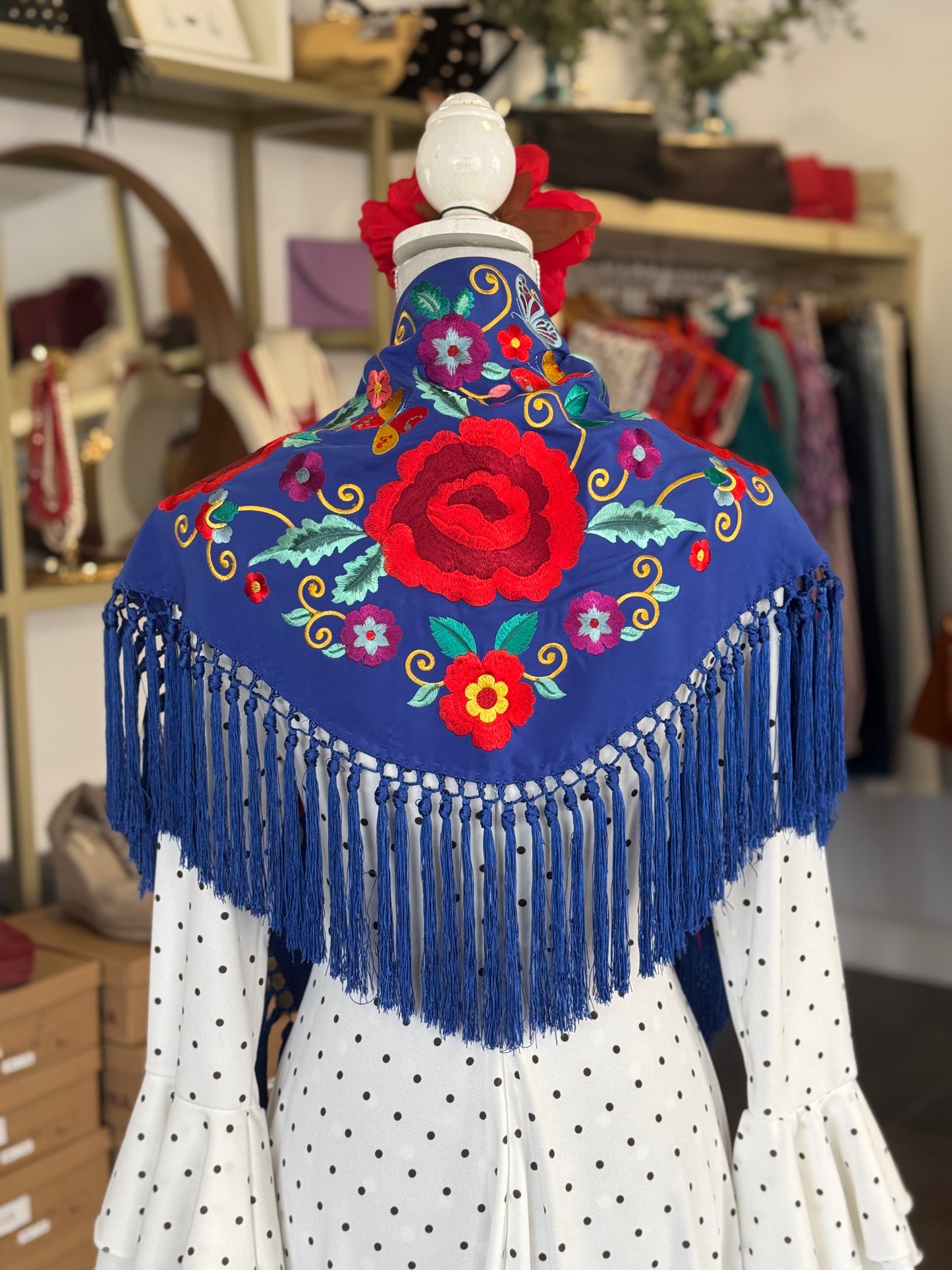 Mantón Celia azul klein