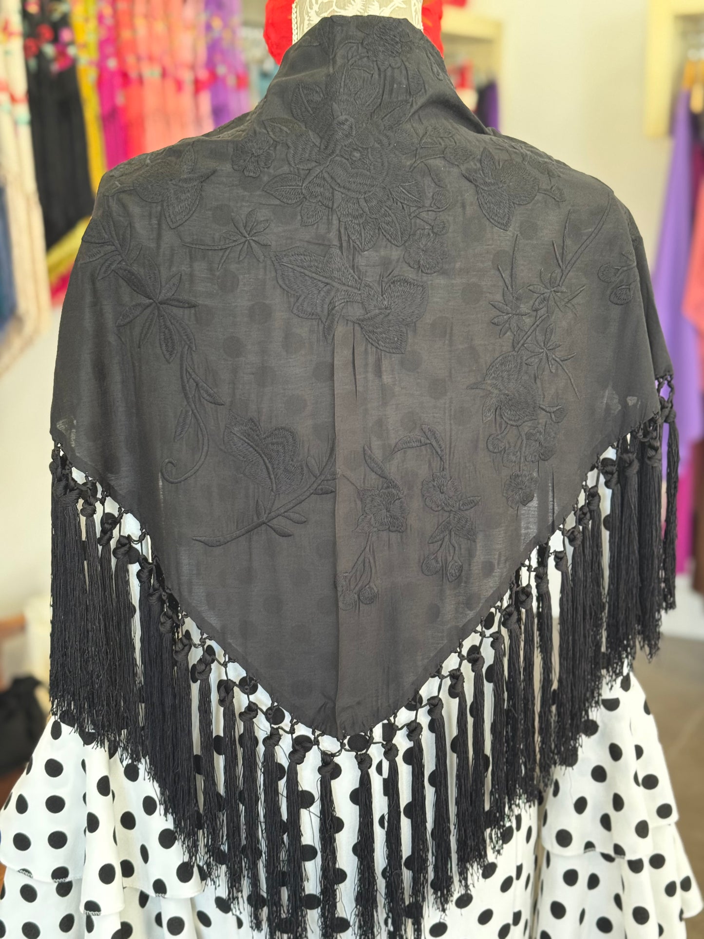 Manton Lola negro
