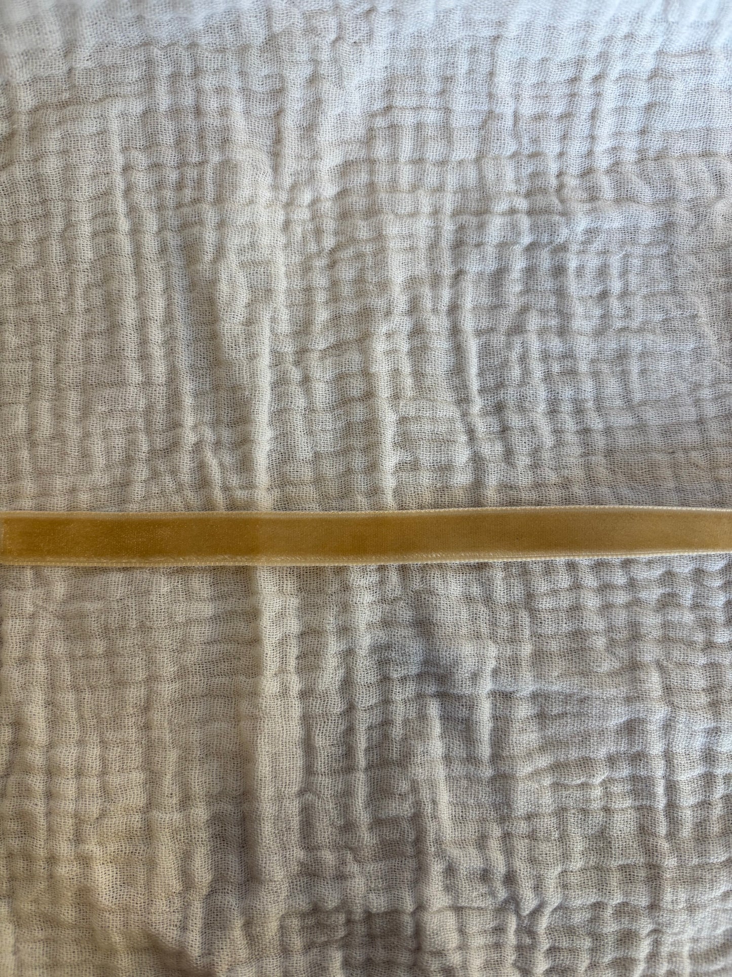 Lazo dorado para mantón