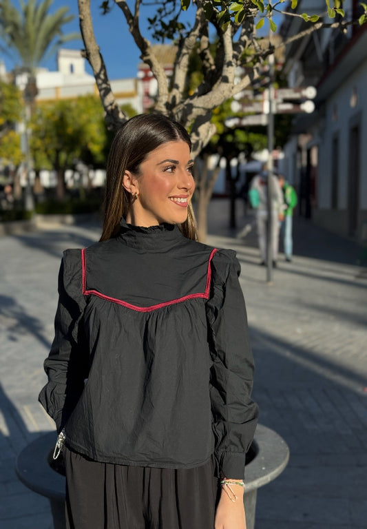 Blusa Noemi Negra