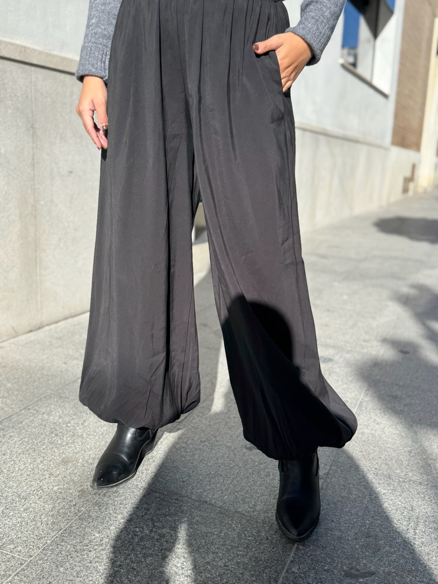 Pantalón Bombacho Negro