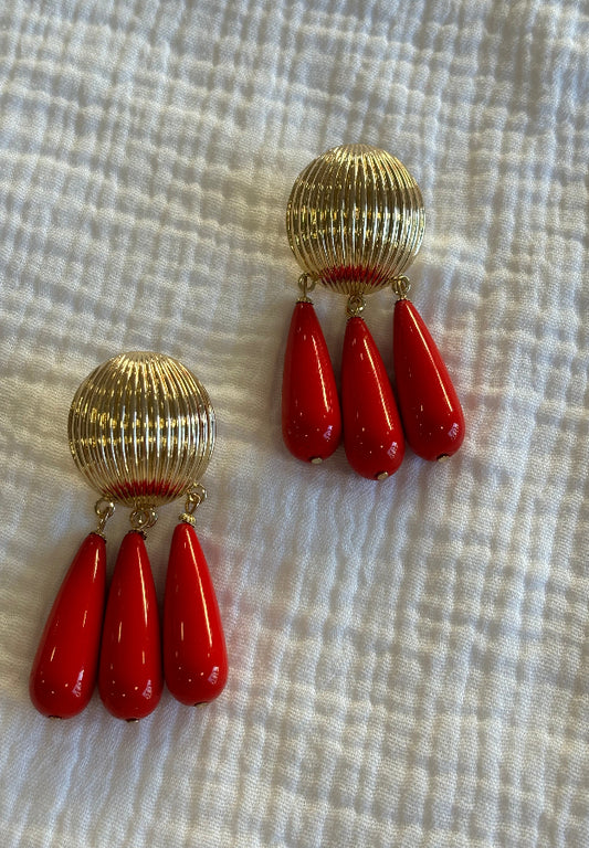 Pendiente botón rojo
