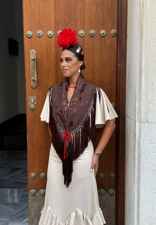 Mantón María al tono marrón
