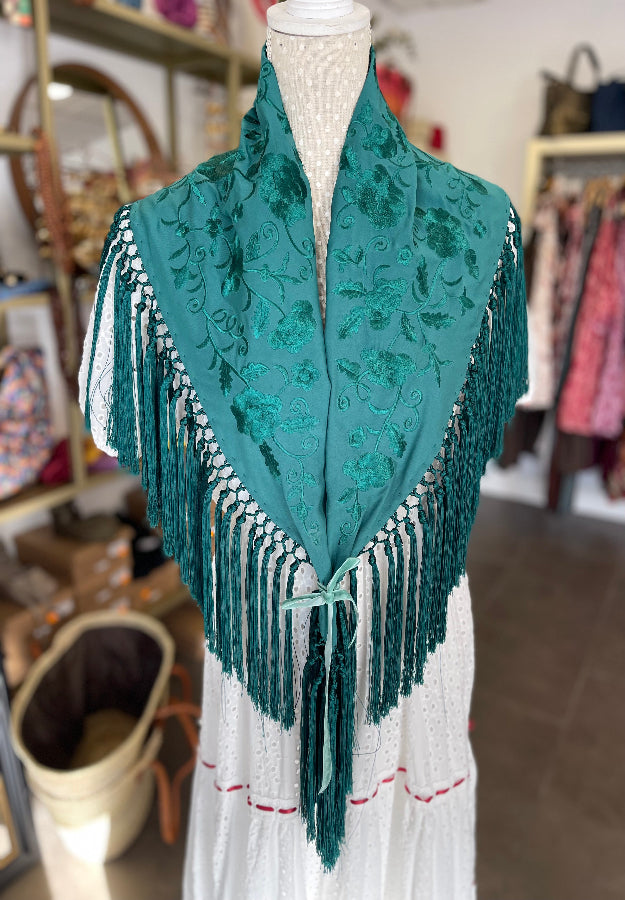 Mantón María al tono verde oscuro