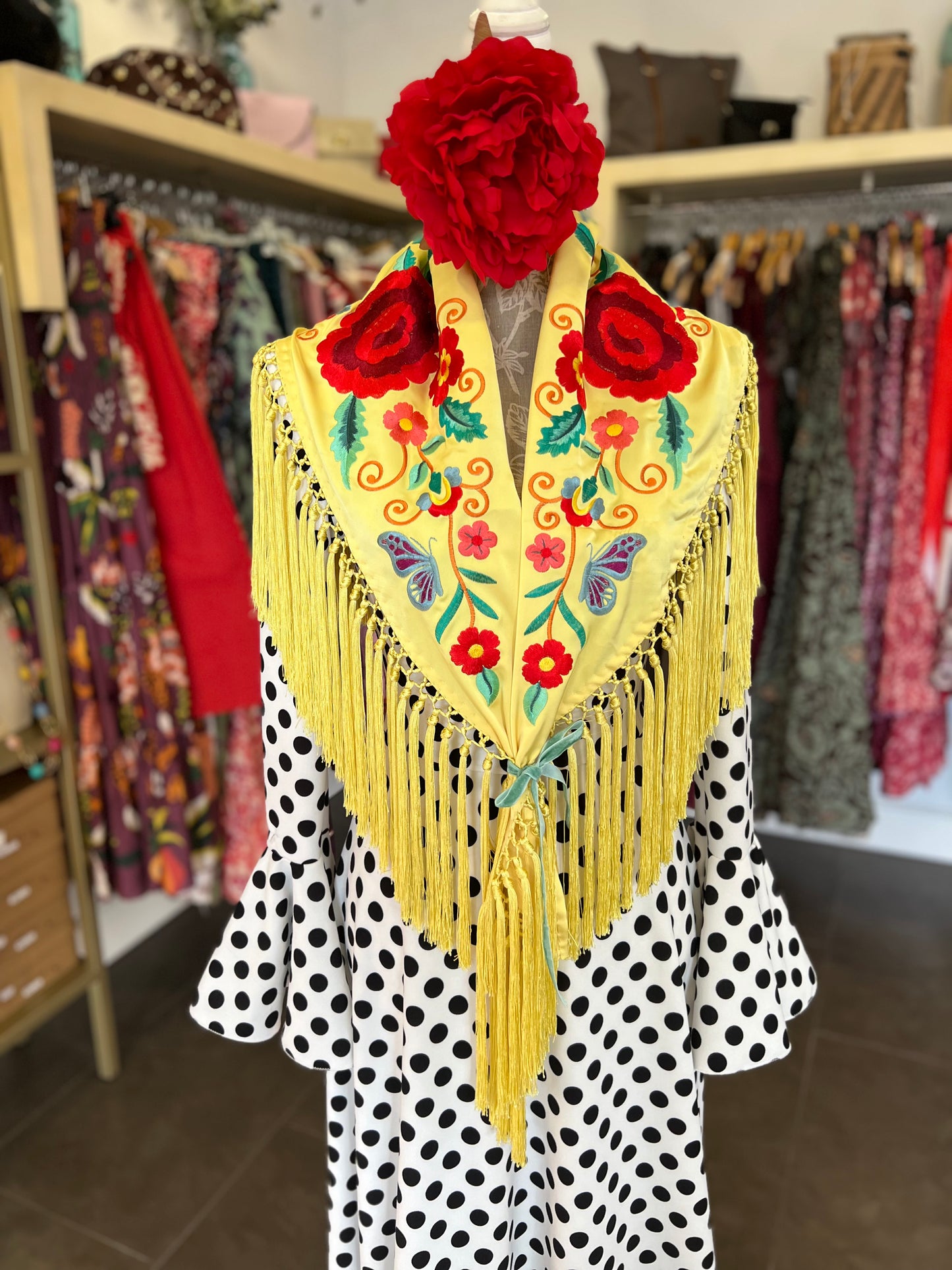 Mantón Celia Amarillo