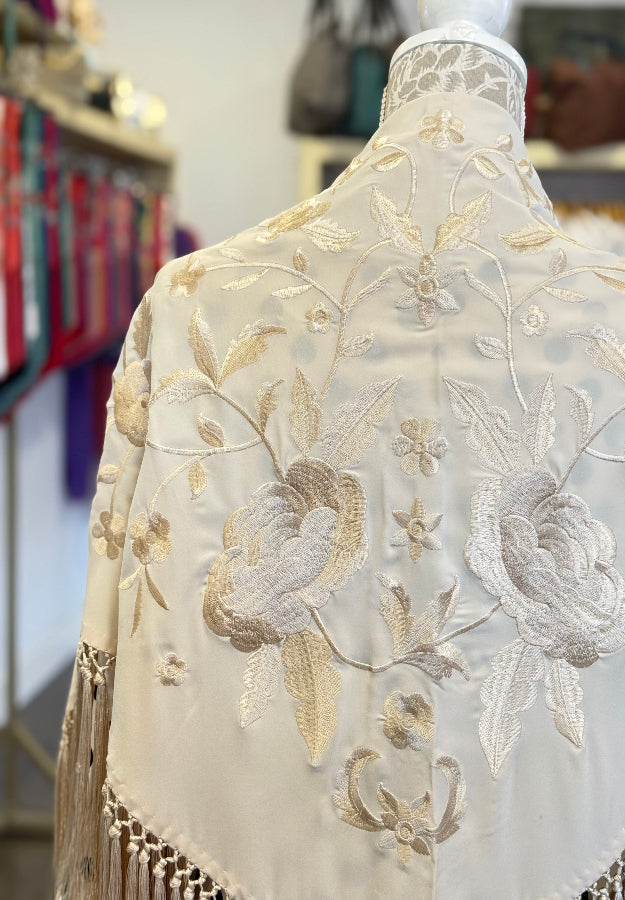 Mantón Irene Beige