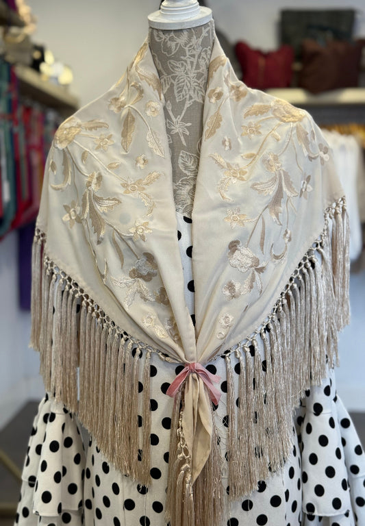 Mantón Irene Beige