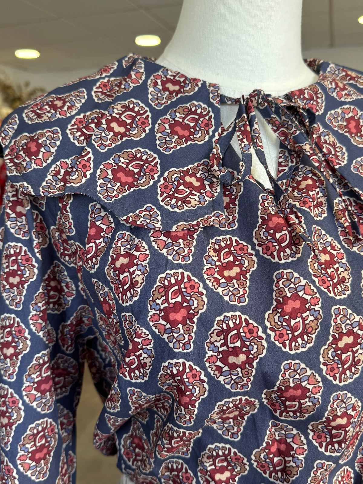 Blusa María Fondo Azul