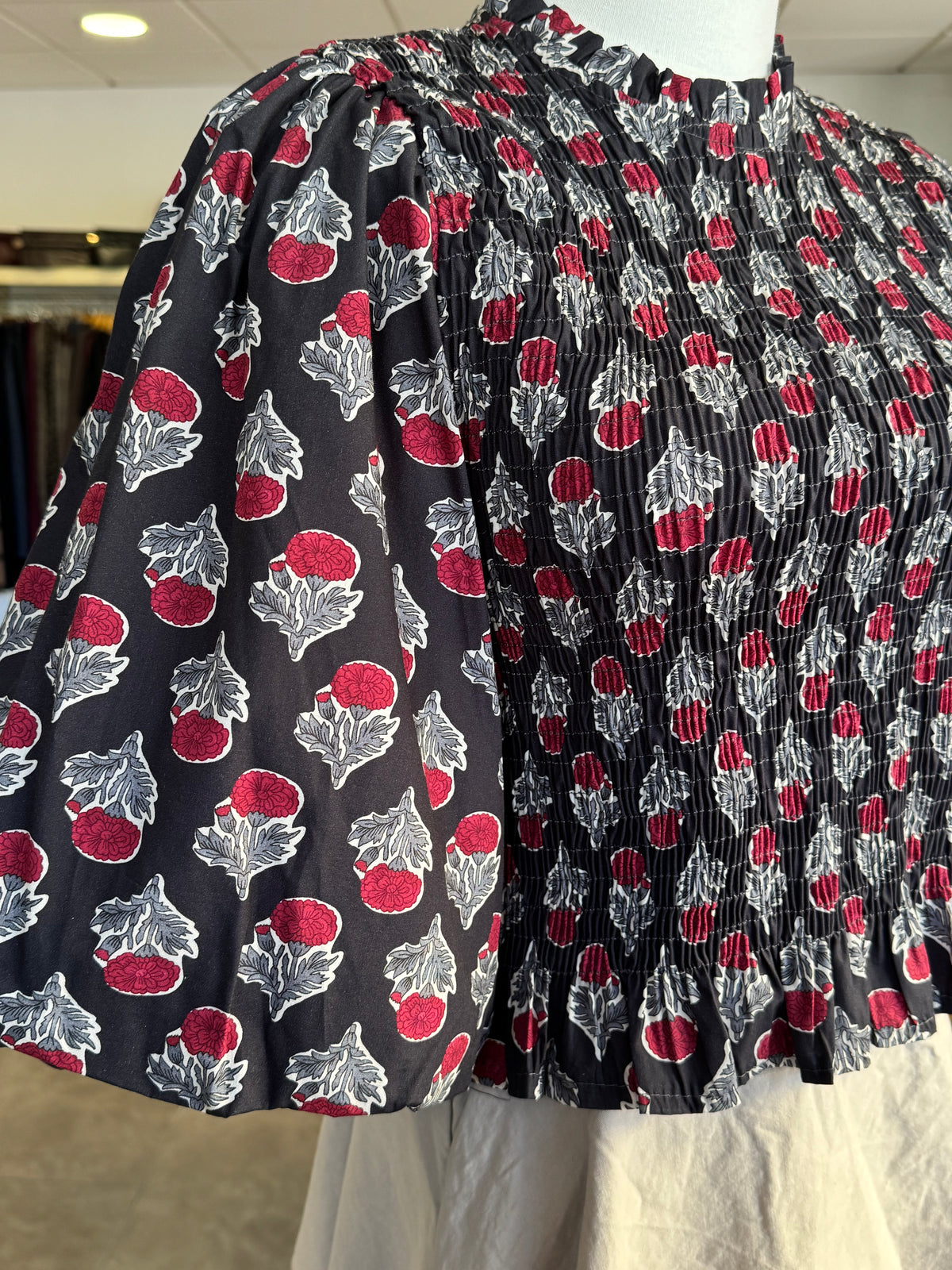 Blusa Clavel Negra