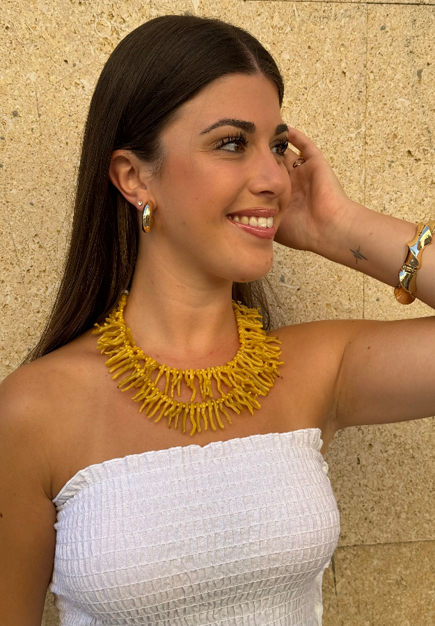 Collar corales amarillo