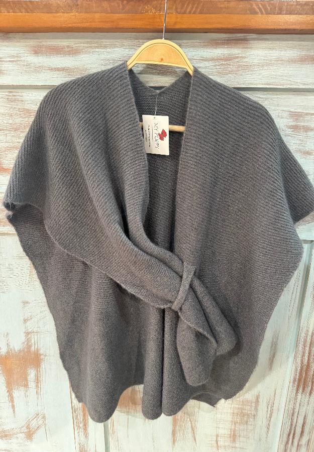 Poncho nudo gris